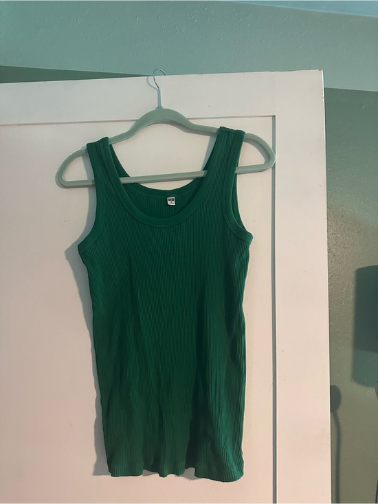 Uniqlo Tops - Uniqlo Emerald Green Ribbed Tank Top - Women's Sleeveless Knit